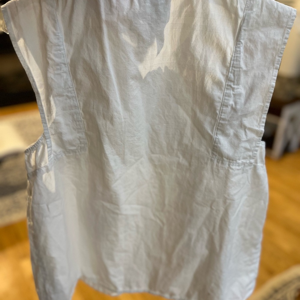 Ladies Size Large St. John's Bay White Sleeveless Blouse GUC ❤️ - Picture 5 of 5